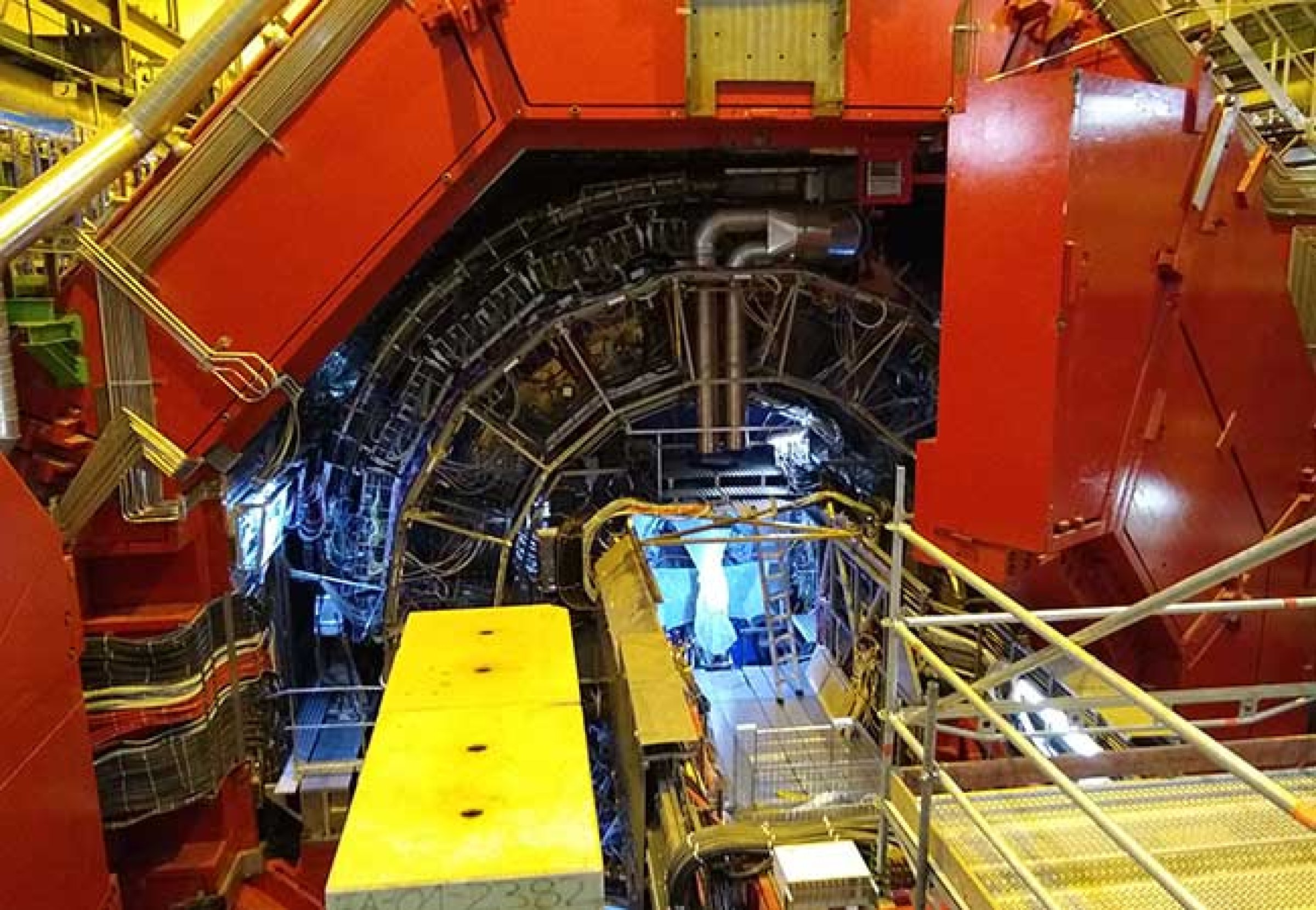 Für das Upgrade wurde der ALICE-Detektor geöffnet. Foto: Sebastian Scheid, Goethe-Universität Frankfurt