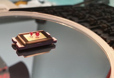 NV Spin qubits on a photonic microchip  XeedQ GmbH